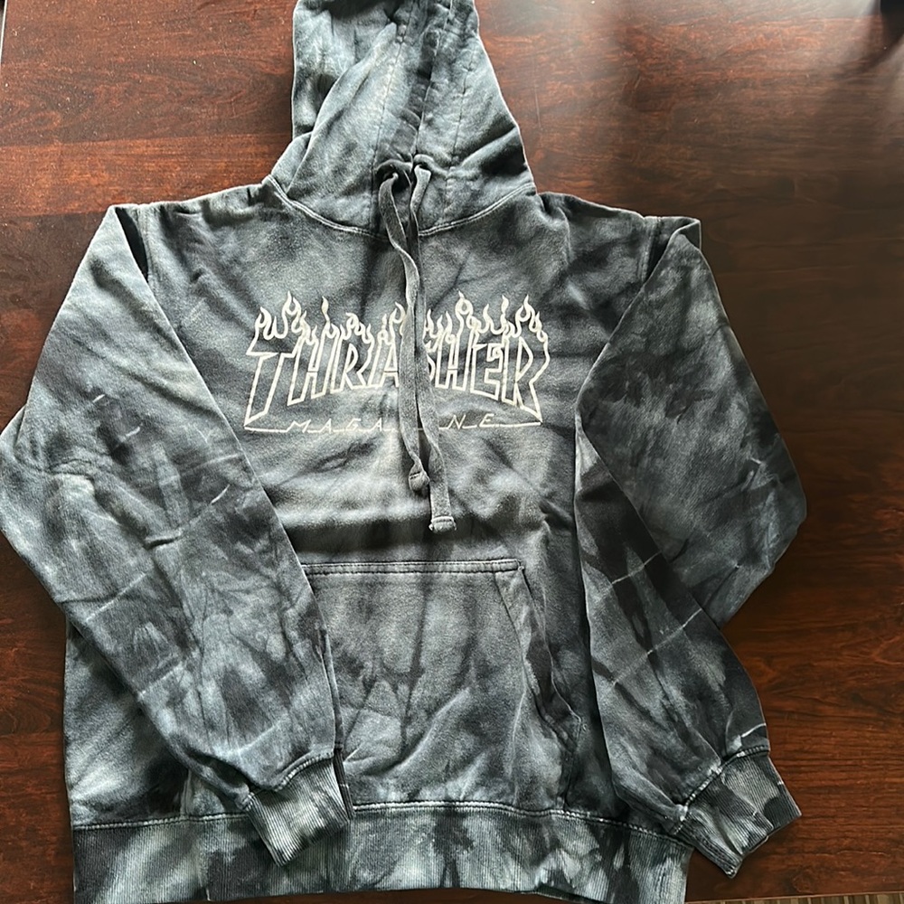 Tie dye thrasher hoodie • size men’s US M
